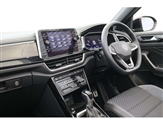 Volkswagen T-Roc Image 2