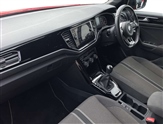 Volkswagen T-Roc Image 2