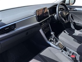 Volkswagen T-Roc Image 2