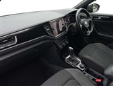 Volkswagen T-Roc Image 2