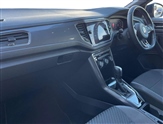 Volkswagen T-Roc Image 2