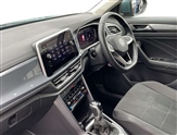 Volkswagen T-Roc Image 2