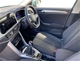 Volkswagen T-Roc Image 2