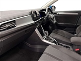 Volkswagen T-Roc Image 2