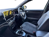 Volkswagen T-Roc Image 2