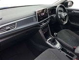 Volkswagen T-Roc Image 2