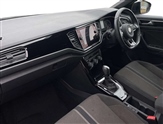 Volkswagen T-Roc Image 2