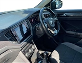 Volkswagen T-Roc Image 2
