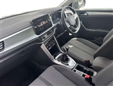 Volkswagen T-Roc Image 2