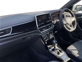 Volkswagen T-Roc Image 2