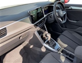 Volkswagen T-Roc Image 2