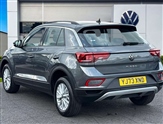 Volkswagen T-Roc Image 2
