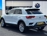 Volkswagen T-Roc Image 2
