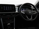 Volkswagen T-Roc Image 2