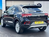 Volkswagen T-Roc Image 2