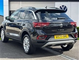 Volkswagen T-Roc Image 2