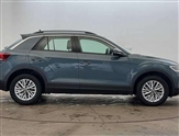 Volkswagen T-Roc Image 4