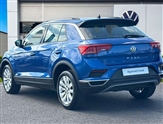 Volkswagen T-Roc Image 2