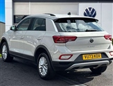 Volkswagen T-Roc Image 2