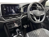 Volkswagen T-Roc Image 2