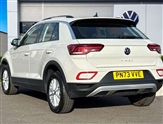 Volkswagen T-Roc Image 2