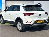 Volkswagen T-Roc Image 2