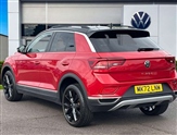 Volkswagen T-Roc Image 2