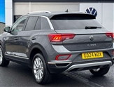 Volkswagen T-Roc Image 2