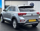 Volkswagen T-Roc Image 2