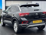 Volkswagen T-Roc Image 2