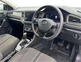 Volkswagen T-Roc Image 6