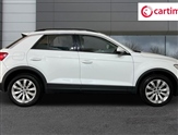 Volkswagen T-Roc Image 2