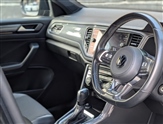 Volkswagen T-Roc Image 2