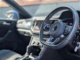 Volkswagen T-Roc Image 2