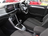Volkswagen T-Roc Image 2
