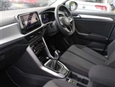 Volkswagen T-Roc Image 2