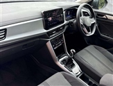 Volkswagen T-Roc Image 2