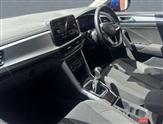 Volkswagen T-Roc Image 2