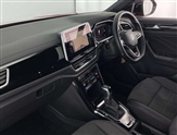 Volkswagen T-Roc Image 2