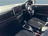 Volkswagen T-Roc Image 2