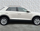 Volkswagen T-Roc Image 4