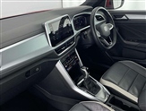 Volkswagen T-Roc Image 2
