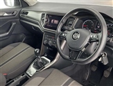 Volkswagen T-Roc Image 6
