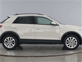Volkswagen T-Roc Image 4
