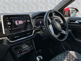Volkswagen T-Roc Image 2