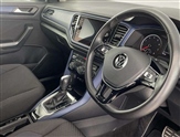 Volkswagen T-Roc Image 6