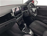 Volkswagen T-Roc Image 2