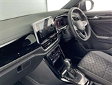 Volkswagen T-Roc Image 2