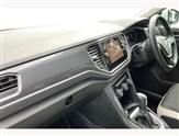 Volkswagen T-Roc Image 2