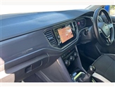 Volkswagen T-Roc Image 2